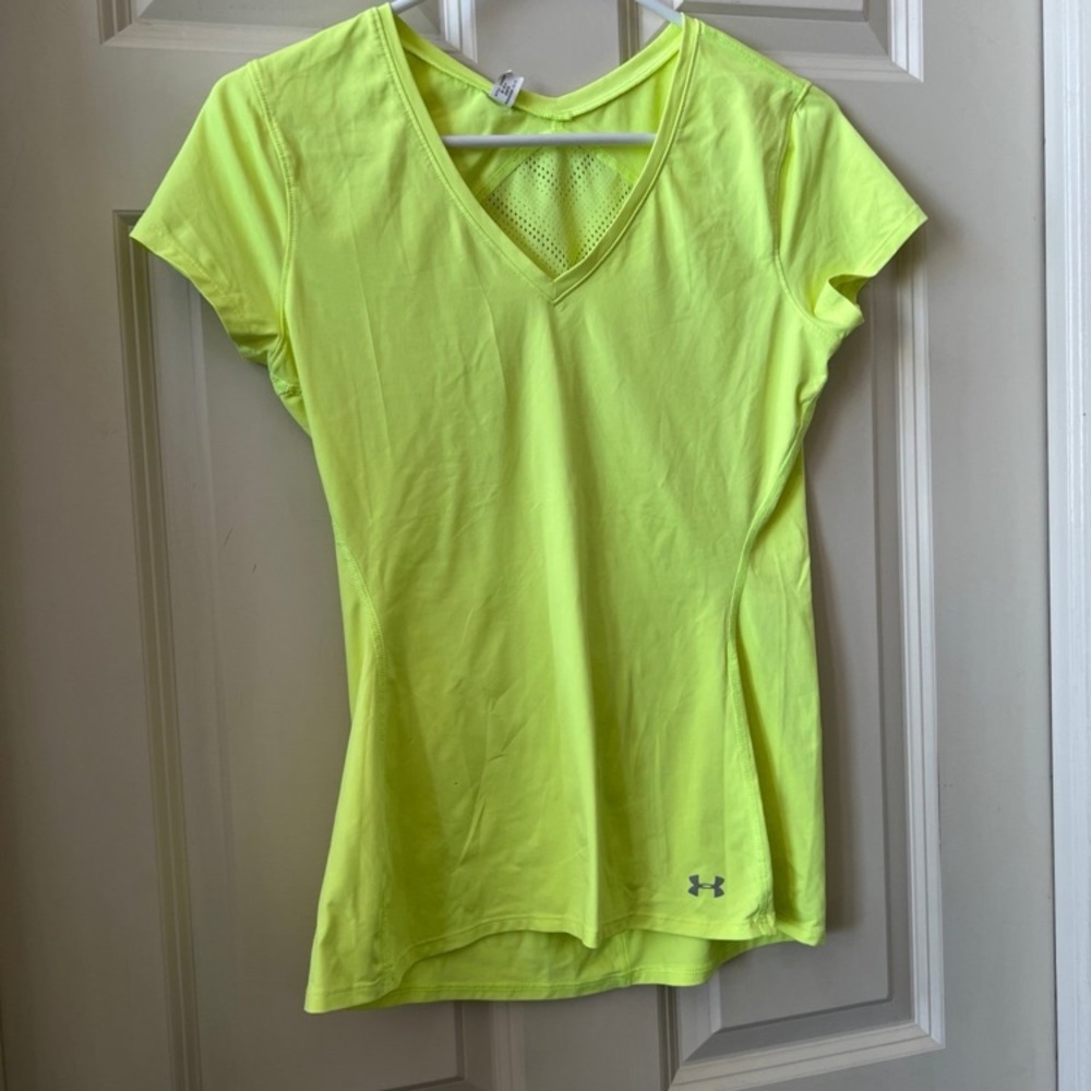 Women’s under armor shirt